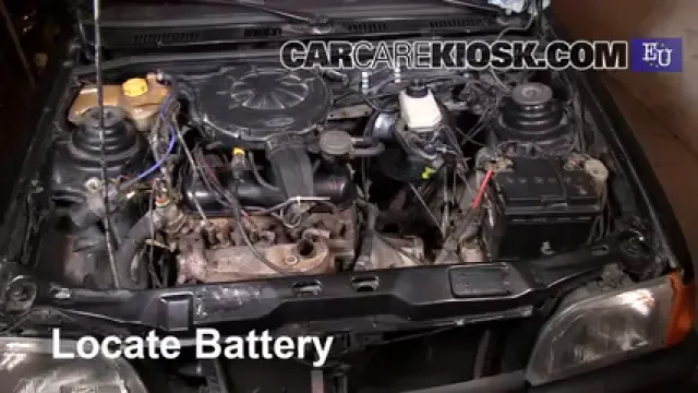 1996 Ford Fiesta Magic 1.3L 4 Cyl. Batterie Changement